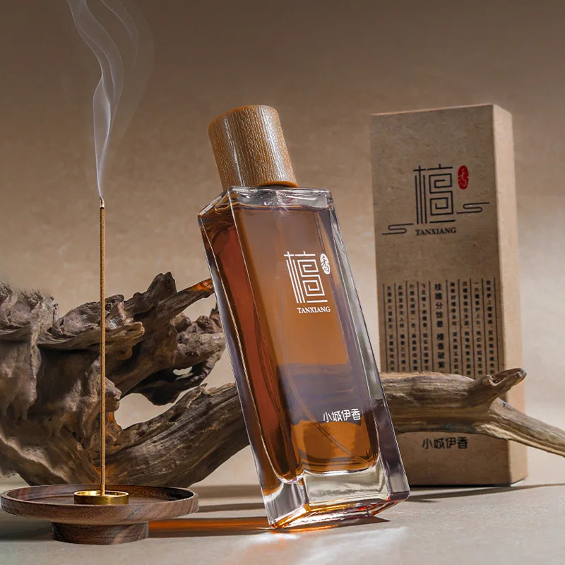 Eau de Toilette al Sandalo 50m - Perfume And Fragrance recensione e prezzo